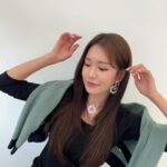 Jung Yoo-jin Instagram - 모두 맛난 점심 드세요🩵