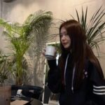 Jung Yoo-jin Instagram - 📸 #커피타임☕️ 😋 #haveagoodweekend 🤍