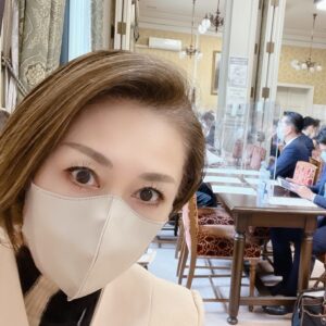 Junko Mihara Instagram - 参議院でも代表質問が始まりました！
