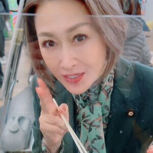 Junko Mihara Instagram - 海老名サービスエリアにて大好きなお蕎麦を頂きました。さぁ、次へ出発！🏃‍♀️
