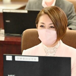 Junko Mihara Instagram - 内閣府大臣補佐官としてのお仕事がいっぱいです。😊