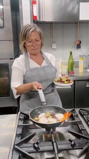 Justa Nobre Instagram - A minha receita de Tamboril com Mel e Uva é sempre um sucesso!

Amanhã vou partilhar nos stories para a fazerem aí em casa! 🥰

#chefJustaNobre #JustaNobre #chef #cheflife #foodlovers #foodie #foodadventures #conceptfood #lisbon #lisbonchef #dicadajusta