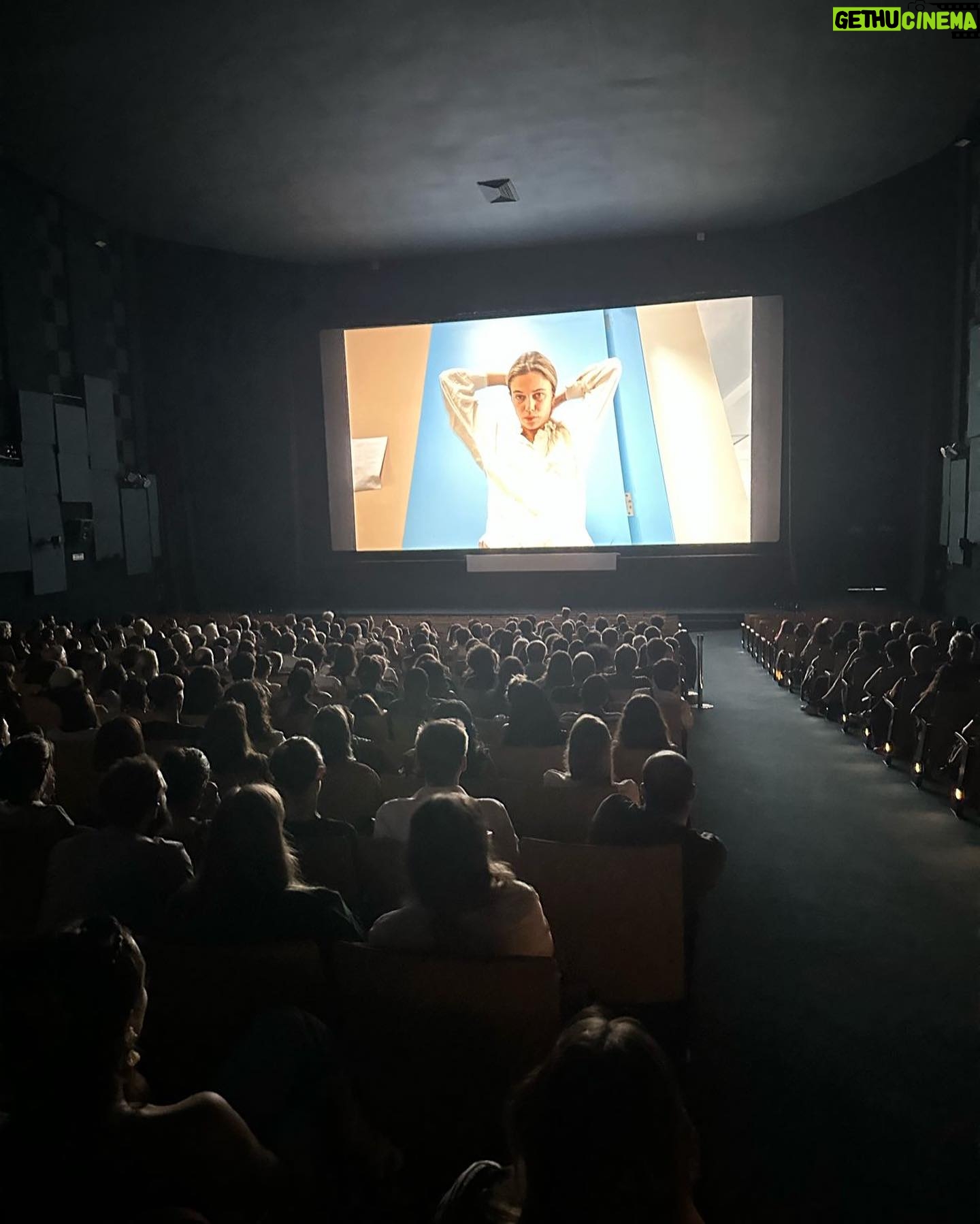 Justina Bustos Instagram - Gracias @chanelofficial por acompañarme en el estreno de #SolaEnElParaiso en el festival @bafici_25 . Gracias por confiar y apostar en mi primera película como directora/productora. @nataliafabregaa @mlclos @marcegarciaprivate 🫶🏻 PH @karencasass Zapatos @vestidor.ideal