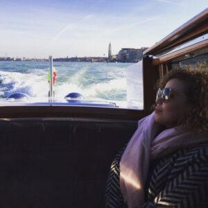 Justina Machado Instagram - This is a few years ago in Venice I love Italy 🇮🇹 and this  picture reminded me that it’s all going to be ok #Hope #Faith #Love Happy Wednesday mi Gente 💞💞