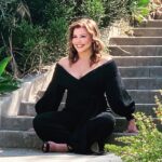 Justina Machado Instagram - Happy Wednesday mi Gente the election is just 13 days away !!! #VOTE #VOTE #VOTE Jumpsuit by @tri_collective Photo by #ChristinaHouse @latimes