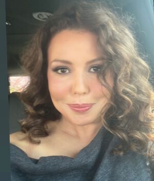 Justina Machado Instagram - Love my glam team ♥️♥️ Makeup @mariedelprete  Hair  @robertramoshair  @thehorrorofdoloresroach