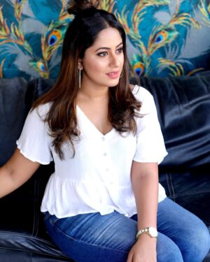 Jyothi Krishna Instagram - Weekend 💃🏻

📸 @ashiquemahe 

💄 @asha_artistry_ 

#weekend #happyweekend #pose #click #happyme #jyothikrishna #malayalammovie #actress #influencer #dubaiinfluencer #vlogger #dubai #mydubai #malayali #mollywood #kollywood #tollywood #southindian #postoftheday #trending #viral #fashionphotography #model