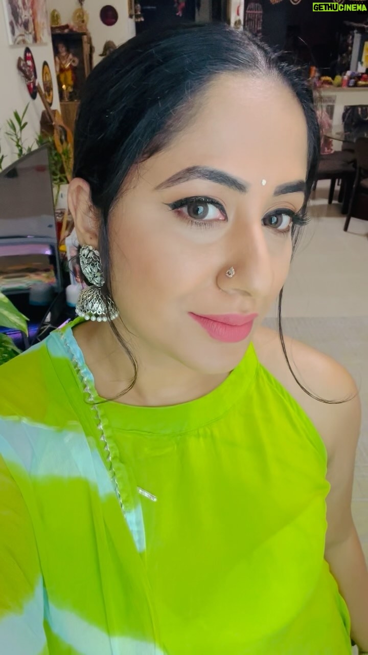 Jyothi Krishna - 1.6K Likes - Perfect greeny day 💚
#jyothikrishna