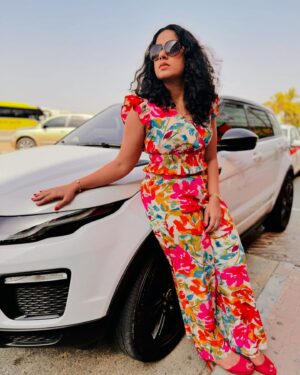 Jyothi Krishna Instagram - You will face many defeats in life, but never let yourself be defeated. Believe you can and you’re halfway there 🫶🏻 

#jyothikrishna #malayalamcinema #actress #malayali #southindianactress #influencer #dubaiinfluencer #dubai #mydubai #boldandbeautiful #lady #trending #viral #picoftheday #myride #rangerover #happyme #instaphoto