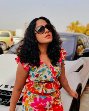 Jyothi Krishna Instagram - You will face many defeats in life, but never let yourself be defeated. Believe you can and you’re halfway there 🫶🏻 

#jyothikrishna #malayalamcinema #actress #malayali #southindianactress #influencer #dubaiinfluencer #dubai #mydubai #boldandbeautiful #lady #trending #viral #picoftheday #myride #rangerover #happyme #instaphoto
