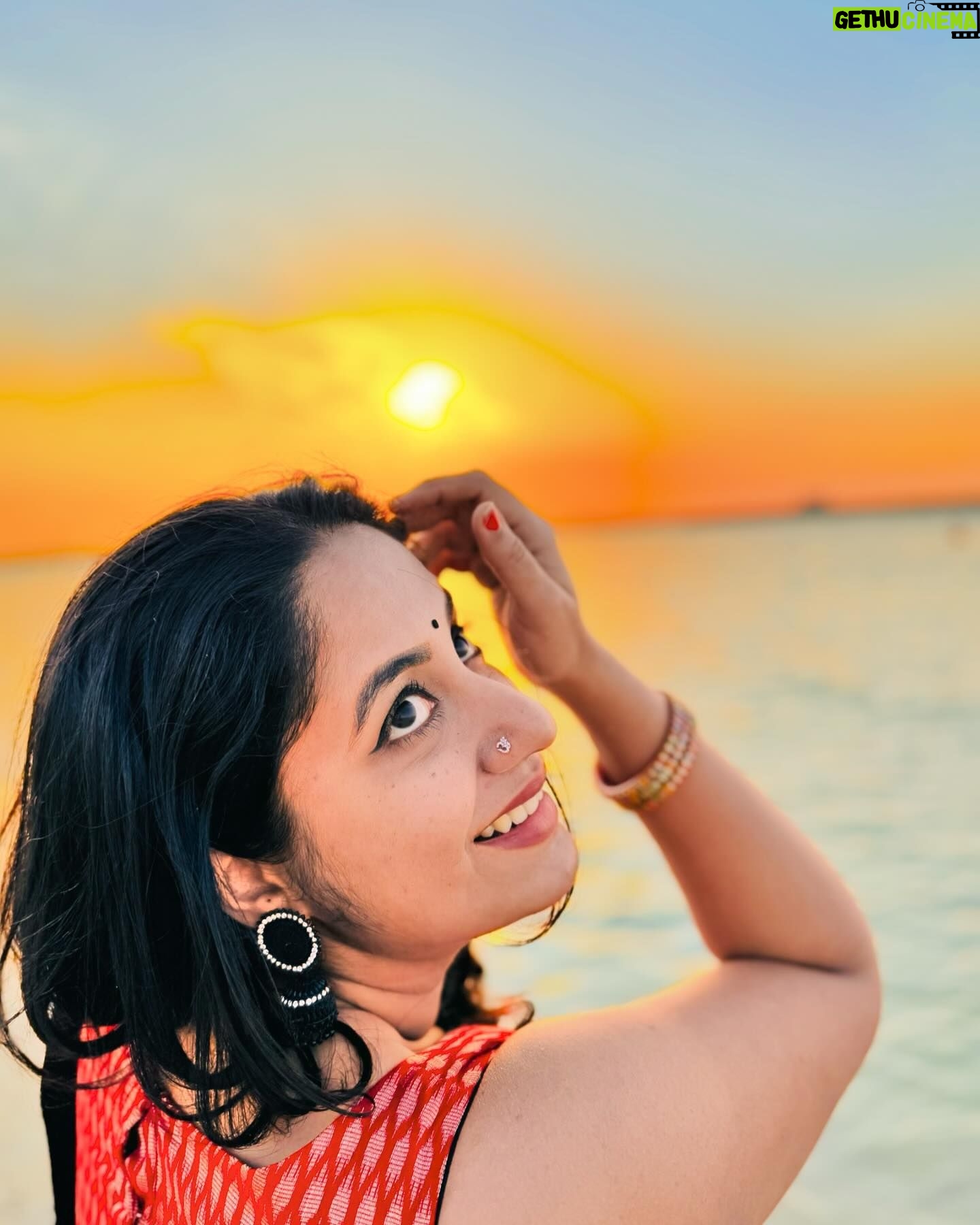 Jyothi Krishna - 1.9K Likes - The success of every woman should be the inspiration to another. We should raise each other up 🤗
Happy women’s day 💐
#internationalwomensday #happywomensday #proud #proudwoman #happywomen #jyothikrishna #actress