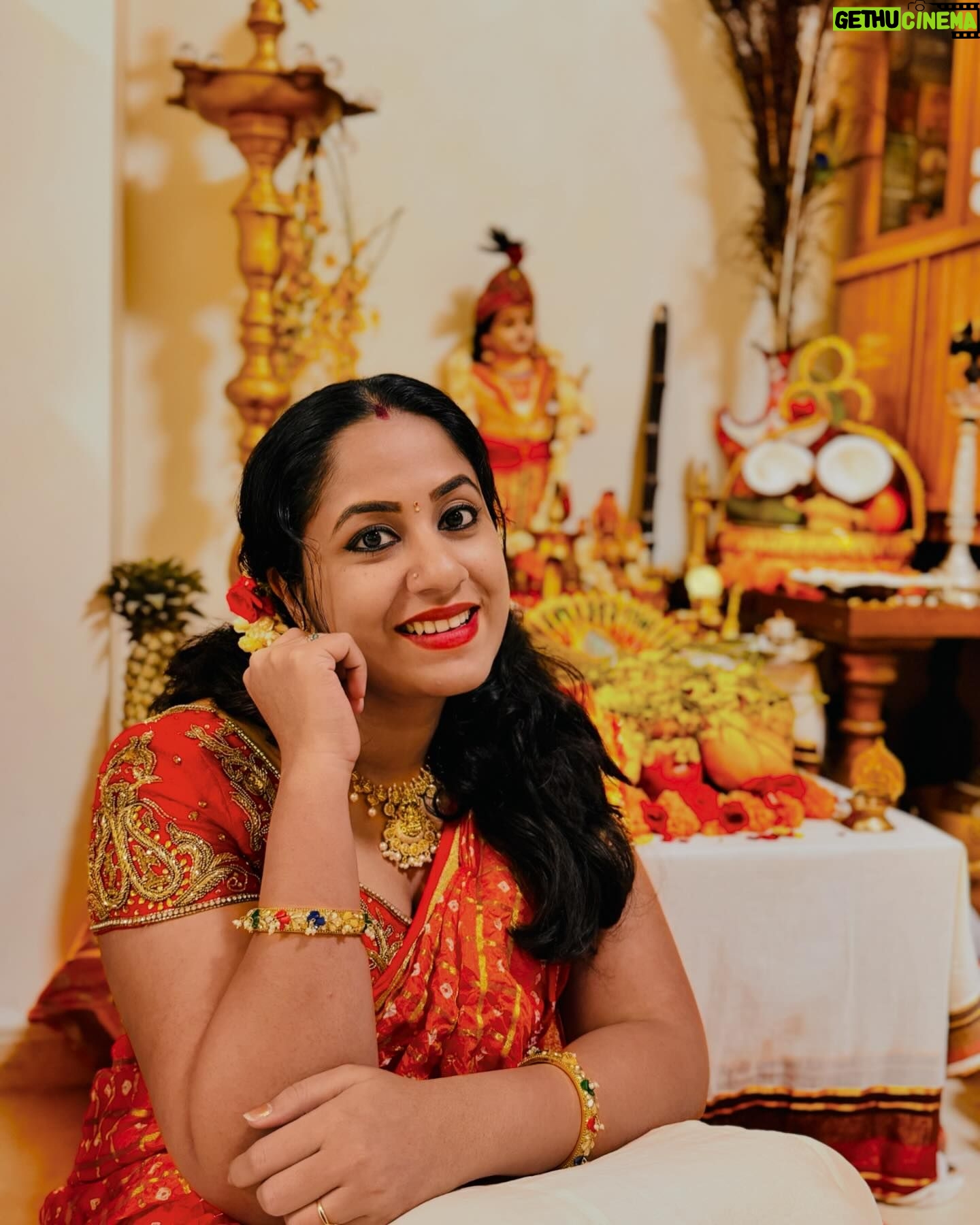 Jyothi Krishna - 1.7K Likes - 🕉️🧿
#happyvishu #vishucelebration #tamilnewyear #vishuindubai #jyothikrisha #keralagodsowncountry #kerala #keralafestival #traditional #india #indiafestival #dubailife #lifeindubai #tamil #tamilactress #malayalam #lifeofjosutty #actress #indiancinema