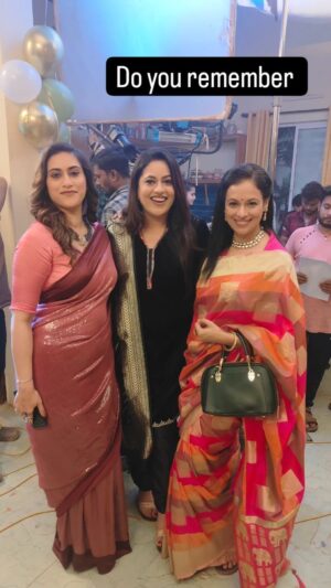 Jyoti Gauba Instagram - "Hey everyone!
 Can you guess the scene from the #katha show where this photo with @bidisha_ghosh_sharma and @i_am_priyamvada was taken? 🤔 
.
#Throwback #memories