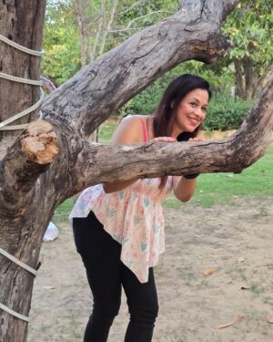 Jyoti Gauba Instagram - Lost in the beauty of nature
.
#NaturePhotography#NatureLovers#IntoTheWild#OutdoorLife#ExploreNature#WildernessCulture#EarthFocus#ScenicViews#NaturalBeauty#WildAndFree
