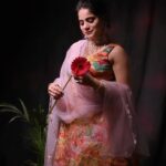 Jyotica Tangri Instagram - Pyar Mainu Ho Gya 🎤✨ Check the Vibe of This Song 🎶🎶🎶 #jyoticatangri #jyoticatangrilive #jtlive #pyarmainuhogya #keeploving