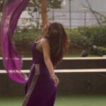 Jyotica Tangri Instagram - Dancing is my favourite way of releasing stress, expressing emotions and celebrating anything, mujhe naachna aaye ya na aaye par mai zaroor dance karti hu, alag si khushi milti hai mujhe🧡 wishing you all a very happy World dance day 💃🏻 Grateful for my teachers in life who have taught me all the dance that I do my Guruji late Sh. Dharminder kathak ji and @shital_agrawal7