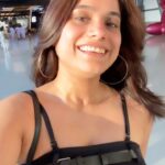 Jyotica Tangri Instagram - Kaisa laga new look!😋 I was so scared to cut it short🤓 Tell me in the comments sahi kiya ya galat #blendbadahidhaakad #pallolatke #jtmusic #jyoticatangri #jt #jtsongs #newlook #haircut