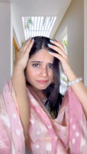 Jyotica Tangri Instagram - Haye booh Haye Booh eh tamasha , tera nitt da kalesh te syapa 😤 

#HayeBooh #jyoticatangri #jtmusic #jattnuchudailtakri #jyoticasongs #trendingreels
