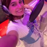 Jyotica Tangri Instagram - I live for days like these😋 #Jt #jtsongs #recording #singer #jyoticatangri #jtpunjabdiye #jattTejuliet 😍