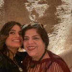 Jyotica Tangri Instagram - About last night @bastianmumbai with the b day girl 😇 mummaa @bhawana_neelam #Jyoticatangri #jt