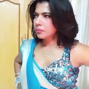 Kaajal Pasupathi Instagram - which is better?🙄😑yedhula #acting & #lipsync correct ah Irukku prands? 😕 This or the prev one😑 
#ThisOrThat ?
