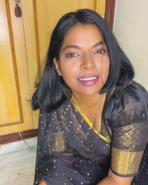 Kaajal Pasupathi Instagram - 🖤 #newsaree 🖤 Perusu bday kosam 🥰 

கருப்பு dan ennaku pudicha Color ehhhhh 🖤🥳 #selfieforPerusu #karupparkoottam 😍🖤 luvya perusu 🥰😘🖤
Fb la busy ah naethi evening la irundhu Perusu ku post potu polandutu irundan prands😒Adan late☺️ #Periyar144 #hbdperiyar