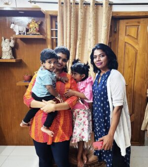 Kaajal Pasupathi Instagram - Pathutan pathutan pathutan😁😍 #shanmichael layum pathutan😁❤️I’m happy.. very very happy babe 😘 luvya more❤️pass on ma kisses to ur mom & @cynthia_vinolin babe 😍❤️😘Thanks for the invite sweethearts❤️🥰 Andha manasu dan sir....❤️🥰❤️ @dorathy_sylviasandy @iamsandy_off  #allaboutyesterday😍