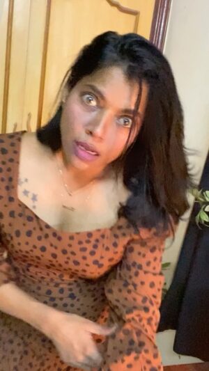 Kaajal Pasupathi Instagram - Moonji mela soldra Adha vittutu call cut pandra 😡
