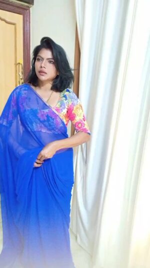 Kaajal Pasupathi Instagram - 🙄😤why indha moonji maellae romance varavae maatandhu பிரண்ட்ஸ் 😑😂Oru ezhavum purila 😁 Patchae paatu nannaayitu irukki 😁 Gn prands 🚶‍♀️