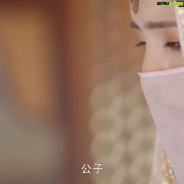Kabby Hui - 5.7K Likes - 相見時難別亦難,一別再無見面時。
很感謝人生中遇到小昭這樣的角色,跟她經歷了江湖的風雲變幻,感情的起起伏伏,明白了另一種愛情的存在方式。
她愛的毫無保留,離開也決絕徹底。我想現在的我,一定沒有她這樣勇敢。
第一次出演經典武俠劇,激動又緊張,謝謝每一位關注這部作品,喜歡小昭的觀眾朋友,讓我更有動力詮釋好每個角色;還有那些提出意見、批評的朋友,我同樣珍惜,會時常反思以求不斷進步。
演戲是一輩子的事情,我慶幸自己找到了奮鬥的目標。
作為一粒小種子,會繼續吸收養分,等待生根發芽、破土而出的那一天☀️
最後
小昭想和公子說:
「自分別以來
沒一個時辰不想念你
我盼望終有一天能回到你身邊
再做你的小丫頭
那時我波斯總教教主也不做了。」
小昭,就此別過了
再見小昭,我是許雅婷❤️
#新版倚天屠龍記 #小昭