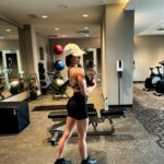 Kacy Catanzaro Instagram - Hotel workouts ✨