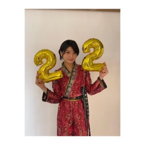 Kaede Kaga Instagram - 本日11/30で、22歳になりましたー！！
バースデーイベントに来てくださった皆様、SNSでお祝いをしてくださった皆様、ありがとうございますm(_ _)m

22歳は楽しく過ごして、より濃い思い出をたくさん残したいと思います！

これからも応援よろしくお願いします！

#加賀楓
#モーニング娘21
#morningmusume21
#バースデー
#ありがとう