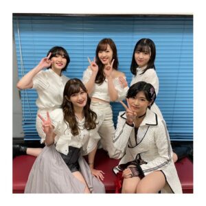 Kaede Kaga Instagram - M-line Special 2021〜Make a Wish!〜
中野サンプラザ公演
ゲスト出演させていただきました！

来てくださった皆様ありがとうございましたm(_ _)m

めちゃめちゃ楽しかった、、、(o^^o)

#加賀楓
#モーニング娘21
#morningmusume21
#鈴木愛理 さん
#宮本佳林 さん
#小片リサ ちゃん
#川村文乃 ちゃん
#MSMW