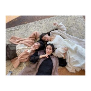 Kaede Kaga Instagram - CanCam発売中！

#モーニング娘22
#morningmusume22
#牧野真莉愛 さん
#加賀楓
#アンジュルム
#angerme 
#佐々木莉佳子
