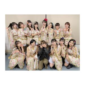 Kaede Kaga Instagram - 昨日の秋ツアー横浜公演に、

鞘師里保さん
@riho_sayashi_insta 

工藤遥さん
@haruka_kudo.official 

加藤小夏さん
@__cnp_ 

鈴木愛理さん
@airisuzuki_official_uf 

が来てくださいました！！

鈴木愛理さんからは
花束もいただいてしまいました^_^

ありがとうございました！！

#モーニング娘22
#morningmusume22
#加賀楓