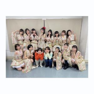 Kaede Kaga Instagram - 昨日の秋ツアー横浜公演に、

鞘師里保さん
@riho_sayashi_insta 

工藤遥さん
@haruka_kudo.official 

加藤小夏さん
@__cnp_ 

鈴木愛理さん
@airisuzuki_official_uf 

が来てくださいました！！

鈴木愛理さんからは
花束もいただいてしまいました^_^

ありがとうございました！！

#モーニング娘22
#morningmusume22
#加賀楓