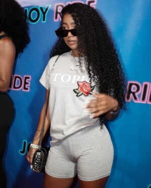 Kaelyn Kastle Instagram - I hosted @joyridemovie presented by @lionsgate with @collabstudiosatl and the movie was funny af 😩😂🔥🔥‼️ make sure you go check it out, in theaters now ‼️#joyridemovie
Shot by @good.kingx