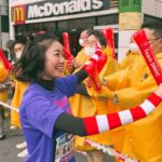 Kaho Takada Instagram - 東京マラソンまで1週間切った🍃 42.195km走り切るって 身体中が痛い､辛い､泣きたい､苦しい､ これの繰り返し 周りの人は絶対走れなーい無理だわーって言う 本気で走ろうと思えば走れるって 思ってるんだろうなって思う そんな事に気付かないふりしながら黙々と日々､ みんながご飯食べてる間に走る みんなが恋してる間に走る 私は走れる 走った人だけが感じられる景色をいつも見てる 声掛けあって強く風を斬ろう東京マラソン2024✌️ #東京マラソン#42.195km#teamMDHC