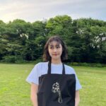 Kaho Takada Instagram - GW終わり。 どんな休日過ごしました？ 私は欲しいものが沢山出てきたよよ☺︎ ケータイ､イヤフォン､ヘッドフォン､サングラス､ まだまだまだまだまだ物欲の5月。 マスカラはこだわりブルー🫐 このTシャツ着れる季節来たっ