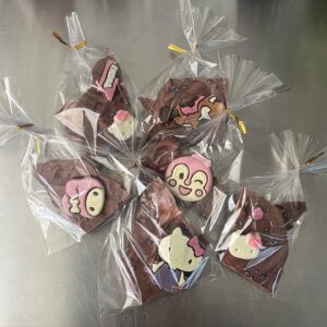 Kaho Takada Instagram - 今週出会った人にあげようっと🍫 ヨッシー､キノピオ､クロミちゃん推し！ なによりクロミちゃん~~👾👾 作るより買い出しの方が時間かかった princess time🍭ﾌﾟﾌﾟ