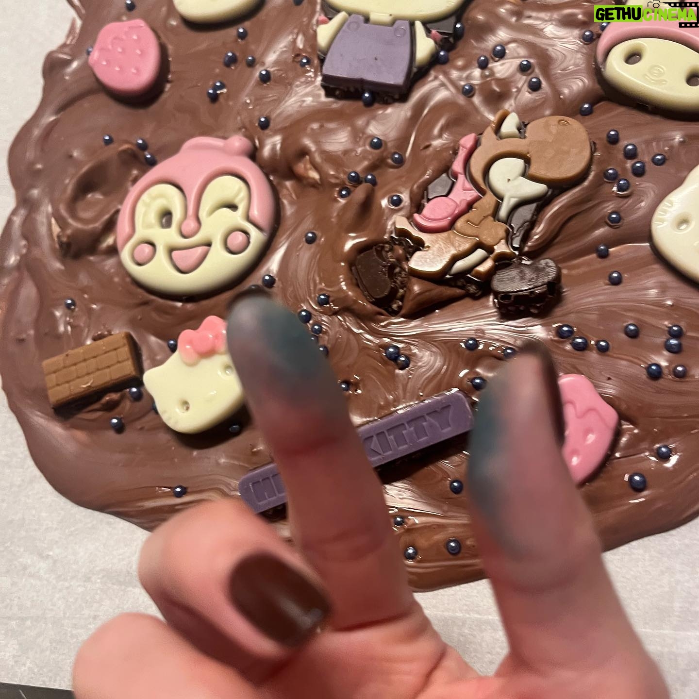 Kaho Takada Instagram - 今週出会った人にあげようっと🍫 ヨッシー、キノピオ、クロミちゃん推し! なによりクロミちゃん~~👾👾 作るより買い出しの方が時間かかった princess time🍭ププ