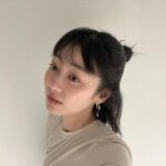 Kaho Takada Instagram – お気に入りピアス付けてそばかす付けて
まつ毛ビューラーせず伏目がちだるさ出して🦒
楽しむ事を諦めない！
#Aletta#gift#thankyou#♡