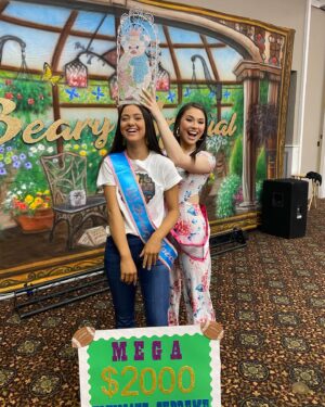 Kailia Posey Instagram - 11-and up mega ultimate grand supreme!!!🥰❤️ another great week❤️
.
.
.
.
#photography #pageantlife #confidence #contortion #bff #cambriescourt #yeezy #kailia #awesome #winningmindset #thebestisyettocome