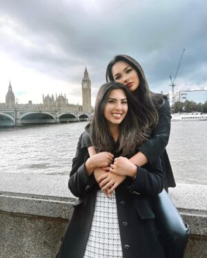 Kaiza Instagram - sister bonds >> lucky to have this one in my life. 👯‍♀️