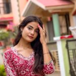Kajal Sharma Instagram – 🍃🌧️♥️
.
Wearing – @saviindia 🫶
.
.
.
.
.
.
.
#reels #reelitfeelit #explore #fyp #tranding #nature #reelsinstagram #viral