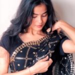 Kajal Sharma Instagram - 🖤✨ . . . . . . #reels #reelsinstagram #reelsvideo #reelitfeelit #explore #fyp #viral #saree #blacksaree #slowmotion