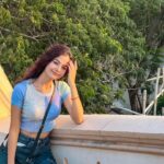 Kajal Sharma Instagram – Jitna bhi try kro, life mein kuch na kuch to chutega hi.. Toh jahan hai, Wahi ka maza lete hain.. ☀️🫶🏻
.
.
.
.
#explore #photooftheday #beach #mumbai