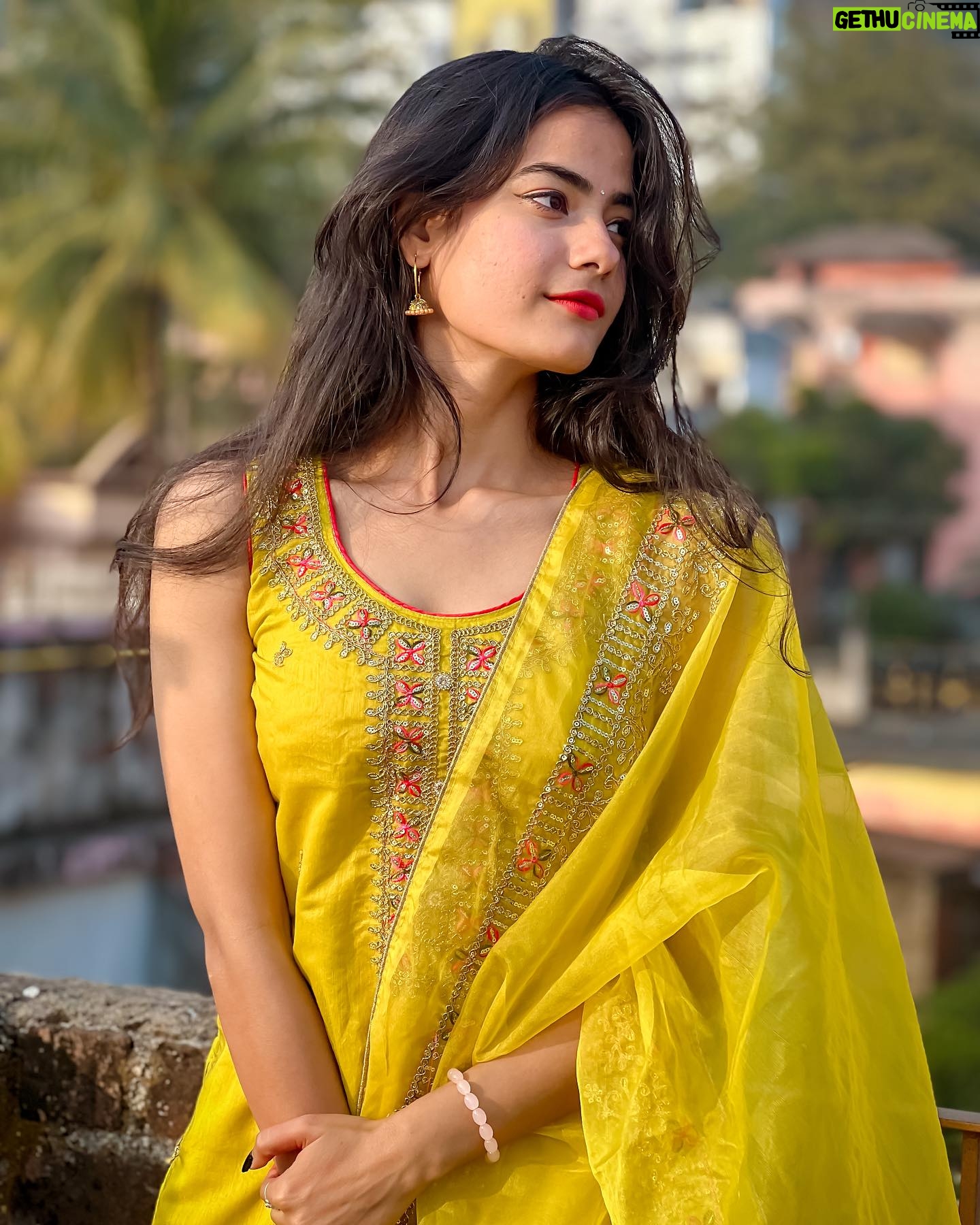 Kajal Sharma Instagram - 💛 . . . . . #explorer #instagram #indianwear
