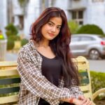 Kajal Sharma Instagram - 🤎🍃