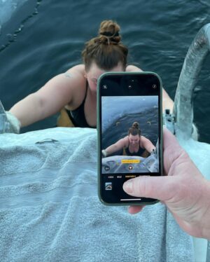 Kakan Hermansson Instagram - Reklam för egen verksamhet 
Ass, titties, bastu och bad och @maggiebykakan